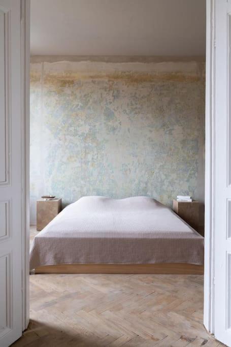 Authentic 1 Bd Old Town Apartment By Hostlovers カウナス エクステリア 写真